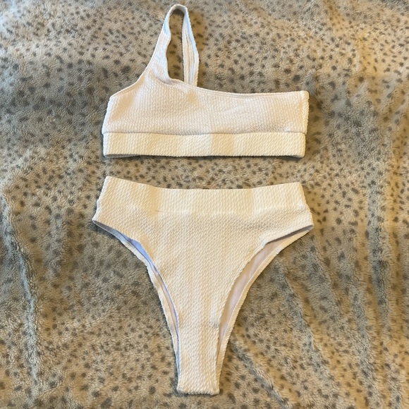 One Shoulder High Waisted Bikini - Picture 4 of 9